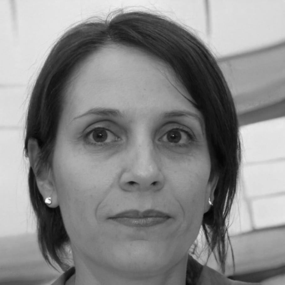 Portrait de Sophie Laurent, spécialiste en analyse financière et budgets opérationnels